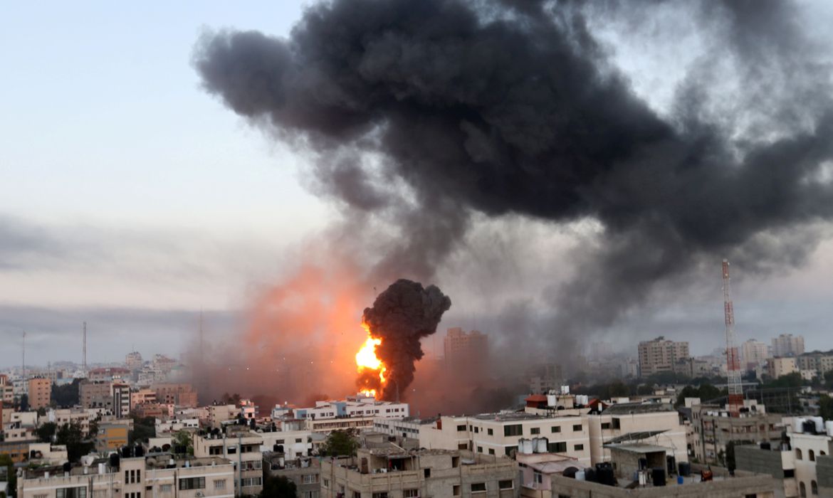 Israel bombardeia Gaza para conter militantes palestinos - News Rondônia