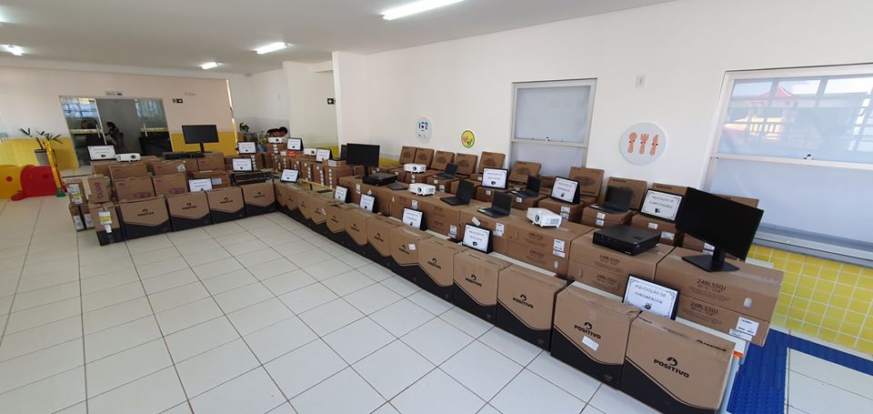 Professores das escolas municipais de Jaru recebem computadores com plataforma exclusiva para aprendizagem educacional - News Rondônia