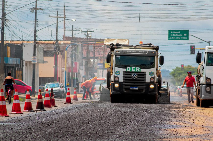 TCHAU POEIRA - Com recurso do Estado, obras de revitalização do asfalto avançam em Porto Velho - News Rondônia