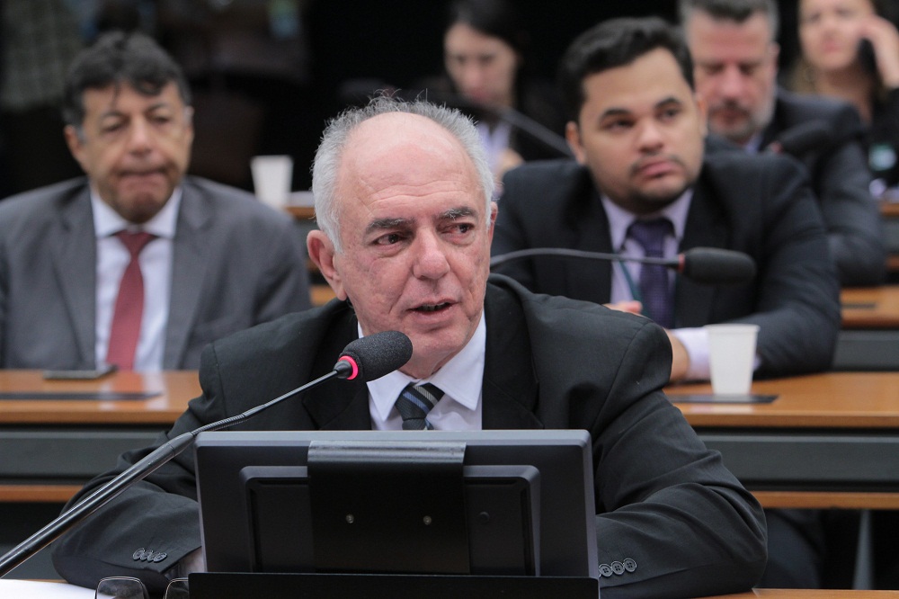 Bancos poderão ficar impedidos de cobrar taxas no auxílio emergencial - News Rondônia