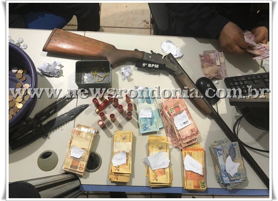 Polícia fecha boca de fumo e prende dois suspeitos com drogas, arma e grande quantia em dinheiro - News Rondônia
