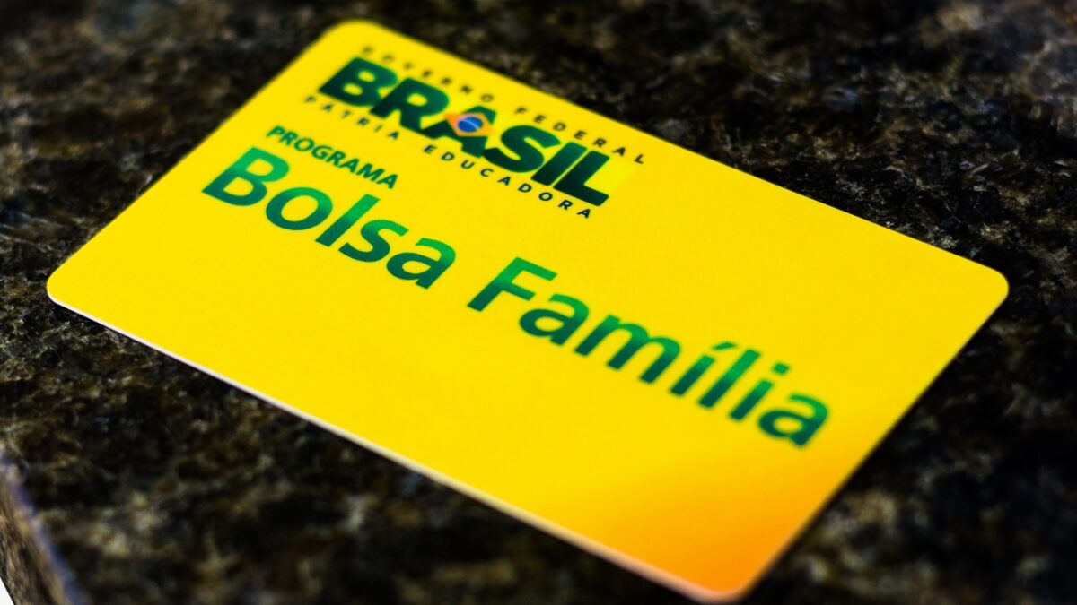 Cadastrados no programa Bolsa Família podem ter Cartão de Crédito? - News Rondônia
