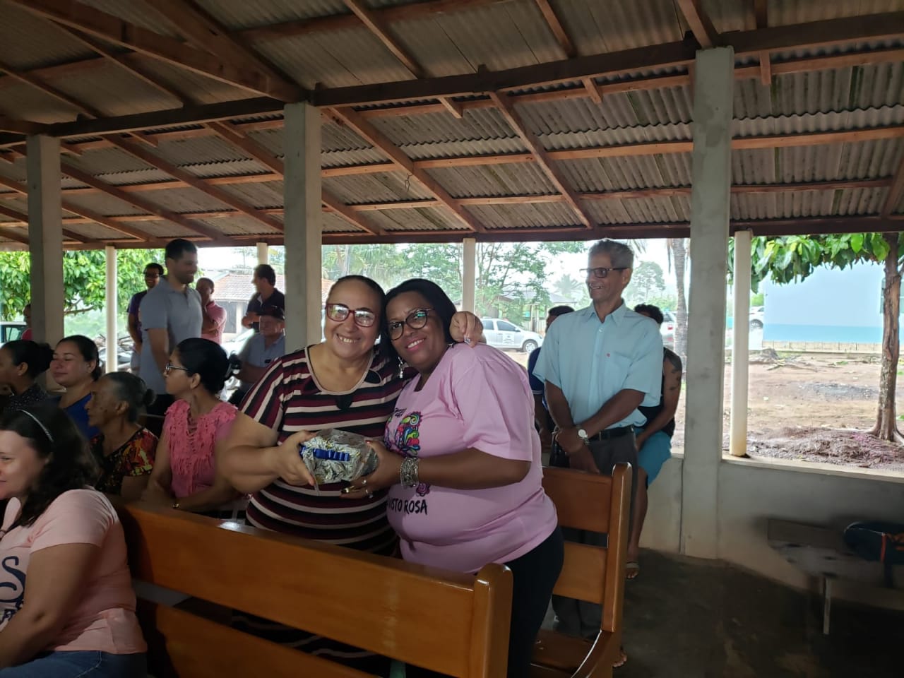 ROLIM DE MOURA - MORADORES DA LINHA 168 NORTE RECEBEM ATENDIMENTOS DA PROGRAMAÇÃO OUTUBRO ROSA - News Rondônia