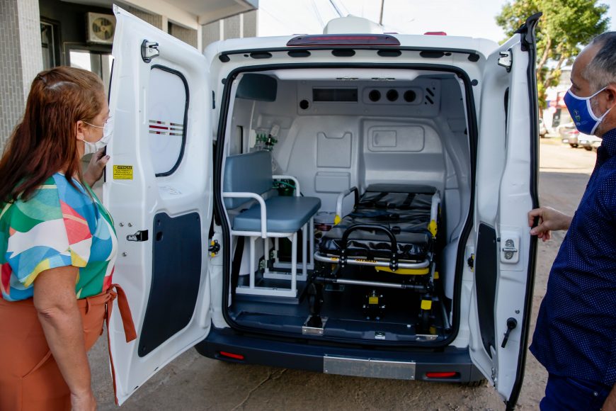 Hospital de Campanha de Rondônia recebe ambulância doada pelo projeto 'Craques da Saúde' da CBF - News Rondônia