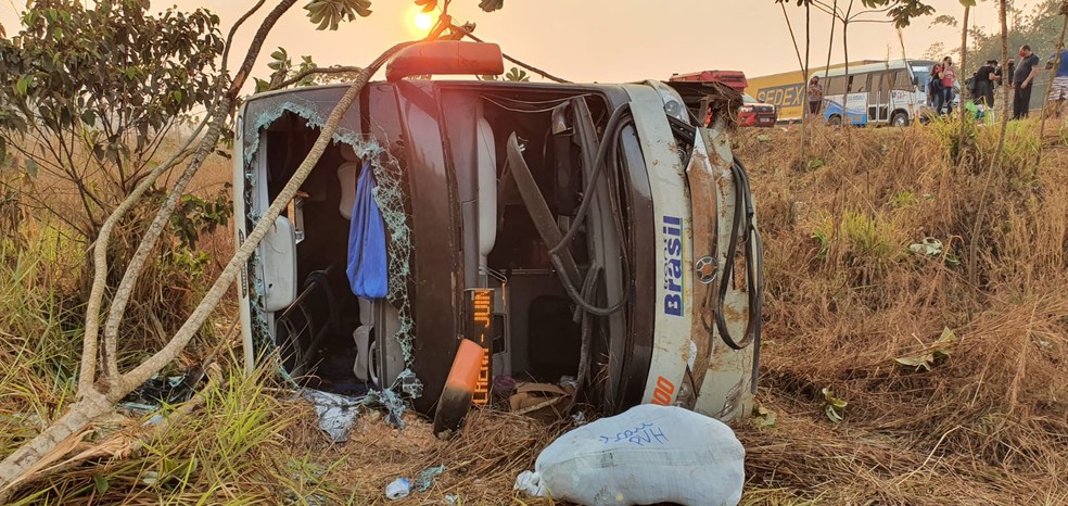 Passageiros de acidente com ônibus seguem internados no JP II; um em estado grave - News Rondônia