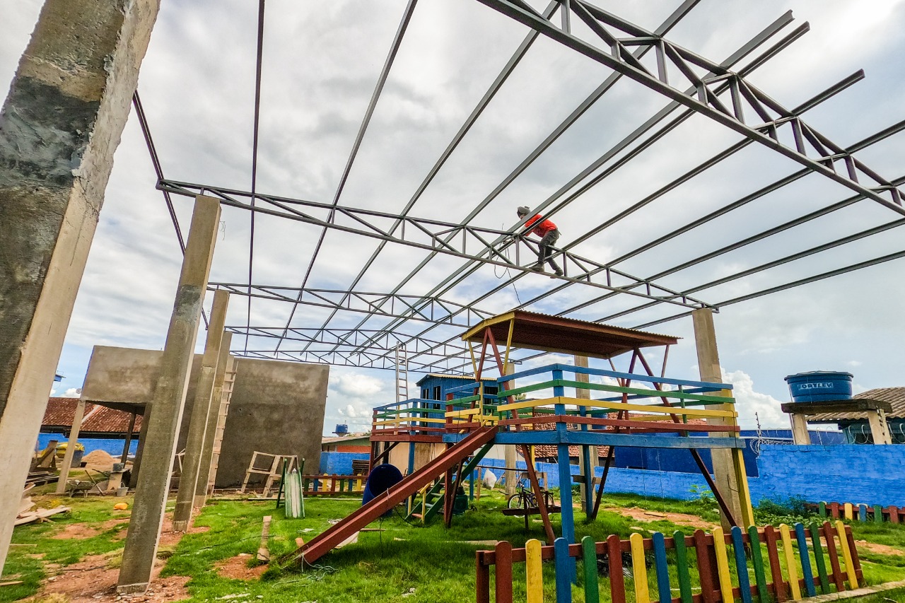 Prefeitura de Jaru continua com investimento em obras de ampliação de escolas municipais - News Rondônia