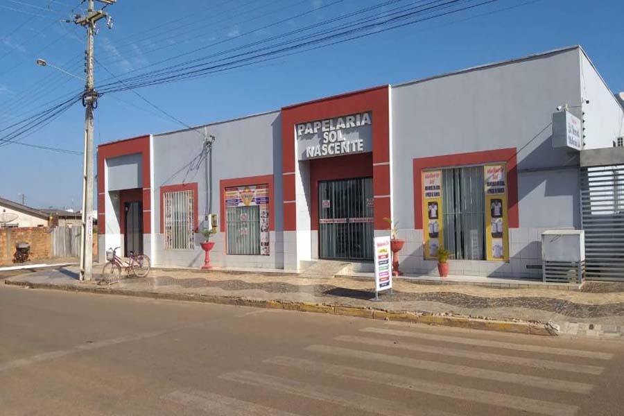Ladrões assaltam papelaria, são seguidos por motoqueiro, pulam muro de escola e acabam presos por populares - News Rondônia