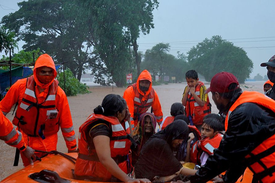 Pelo menos 67 pessoas morrem na Índia em enchentes e deslizamentos - News Rondônia