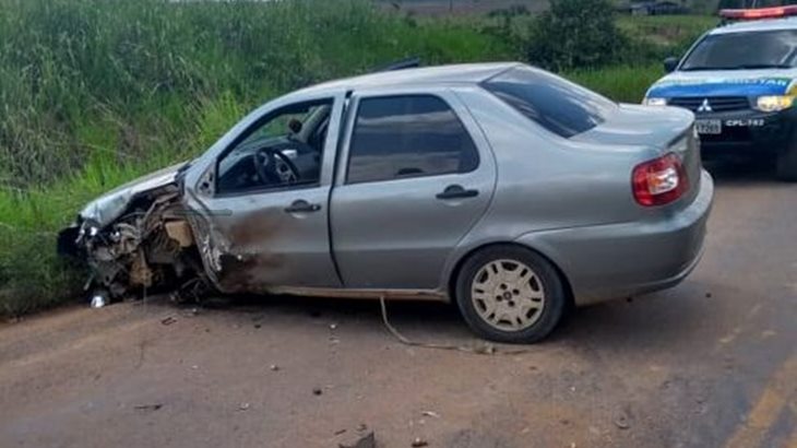 ACIDENTE: CAMINHÃO E CARRO COLIDEM NA SAÍDA PARA MACHADINHO DOESTE - News Rondônia