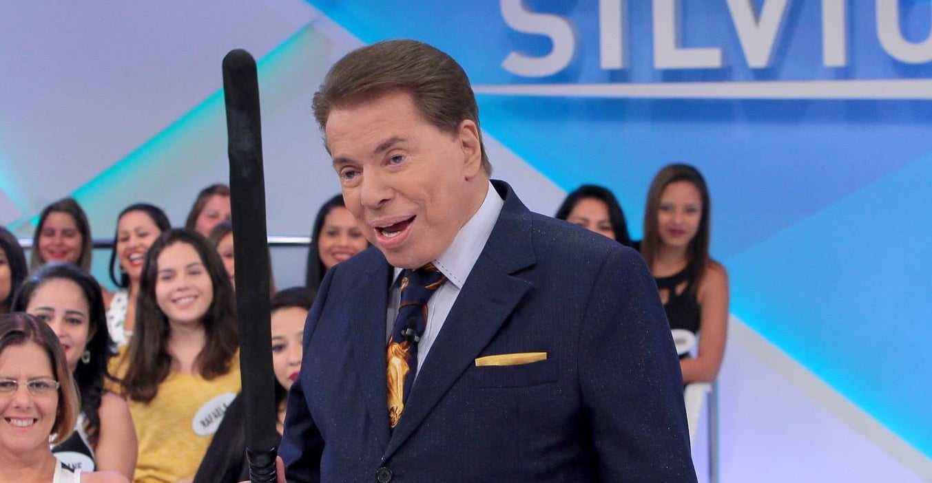 MENINA PERDE A PACIÊNCIA COM SILVIO SANTOS, DISTRIBUI PATADAS NO APRESENTADOR E VIRALIZA - News Rondônia