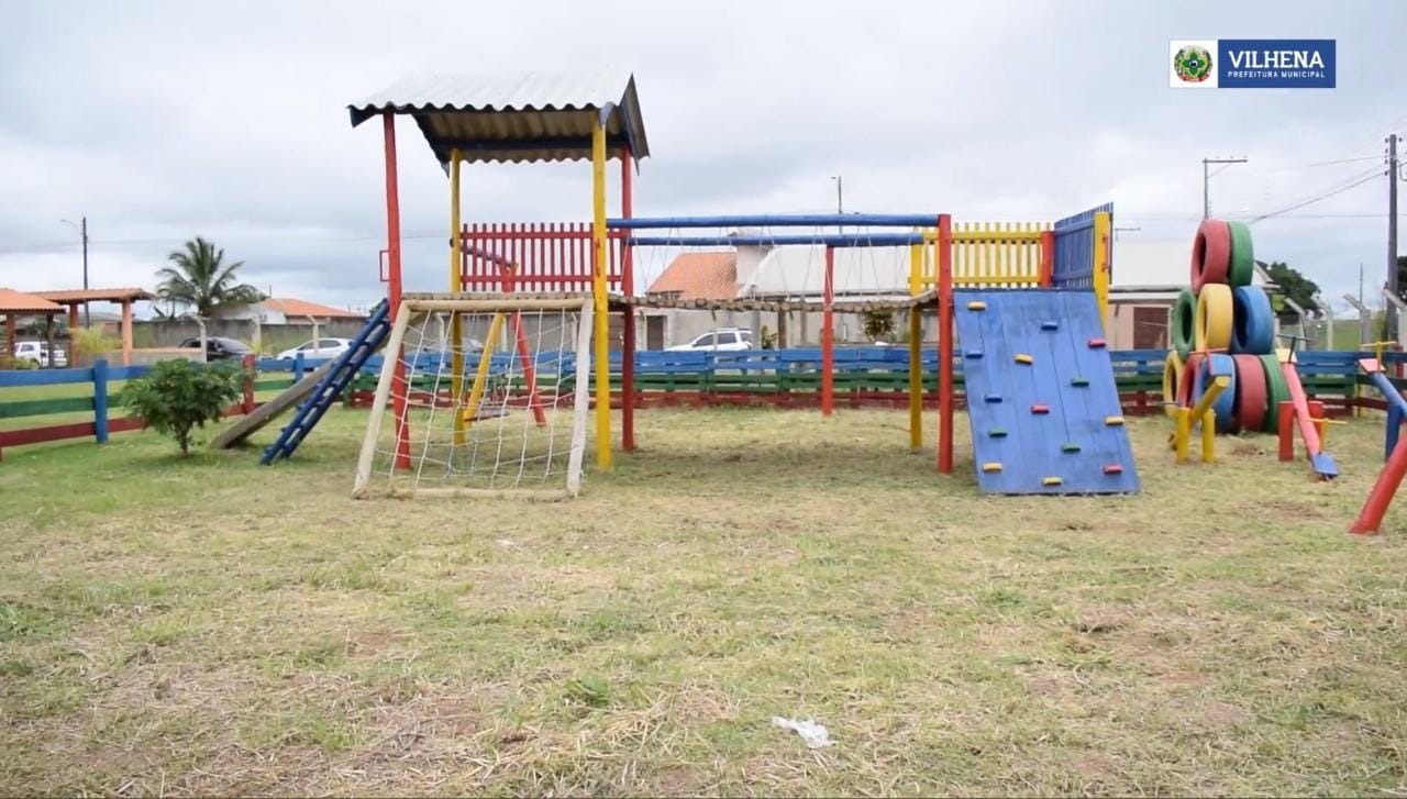 30 novos parquinhos em escolas de Vilhena: compra acontece com emenda de Luizinho Goebel - News Rondônia