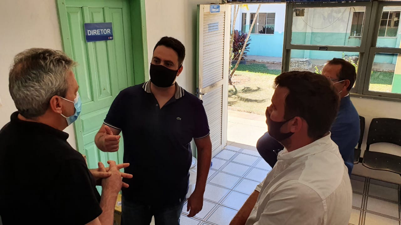 A pedido do deputado federal Léo Moraes, Ministério da Saúde entrega mais dois respiradores portáteis a Vilhena - News Rondônia