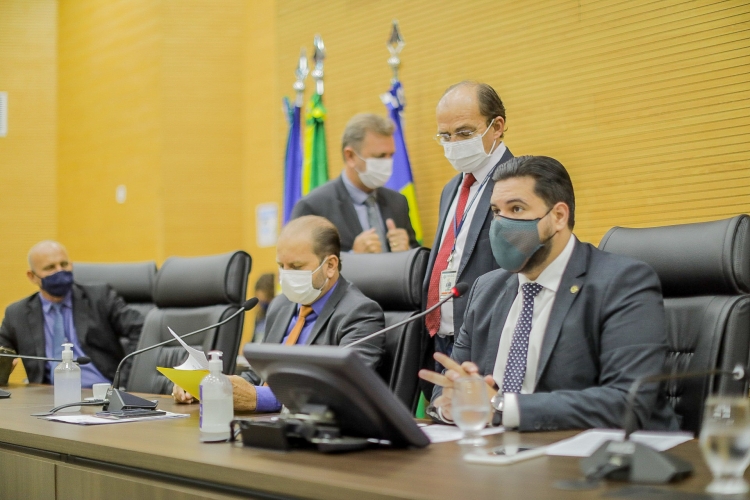 Assembleia Legislativa realiza pela primeira vez sessão em um domingo para apreciar projeto que prevê vacinação contra o coronavírus - News Rondônia