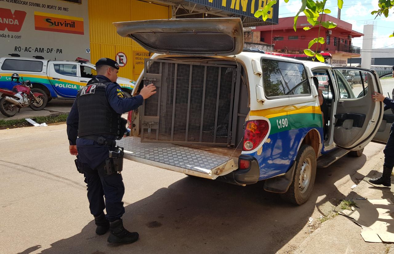 HOMEM É PRESO ESCONDIDO DENTRO DO GUARDA-ROUPA APÓS ESPANCAR BRUTALMENTE SUA MULHER - News Rondônia