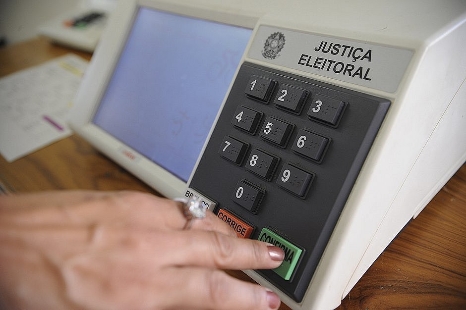 Erros de digitação transformam candidatos em 'bilionários'; entenda - News Rondônia