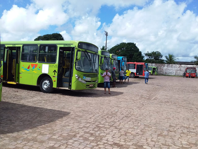 ÔNIBUS DESCARTADOS 'POR IDADE' DA FROTA DE SÃO LUIS/MA ESTÃO CHEGANDO PARA INTEGRAR O SISTEMA DE PORTO VELHO - News Rondônia