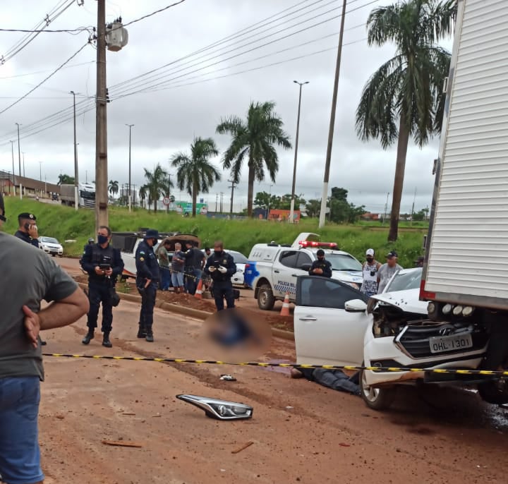 IMAGENS FORTES - Com a farda da Polícia Civil, bandido troca tiros com a pm e morre em confronto - News Rondônia