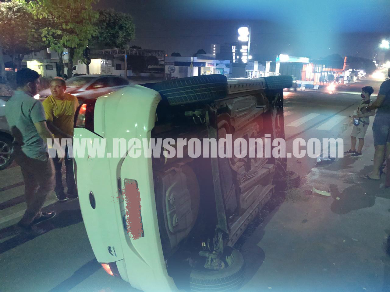 Motorista avança preferencial e foge após atingir carro na avenida sete de setembro em Porto Velho - News Rondônia