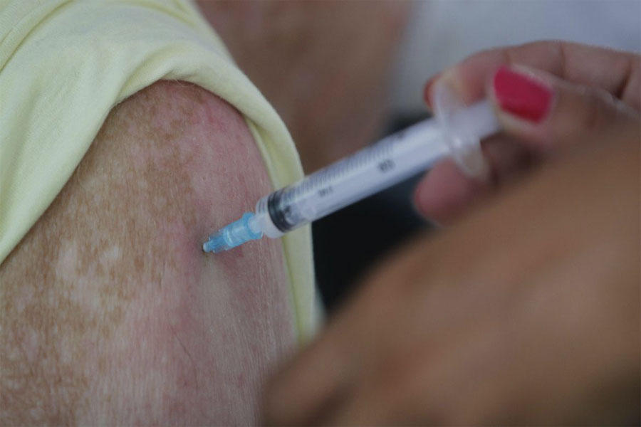 Lote com 5,7 milhões de doses de vacinas começa a ser distribuído - News Rondônia