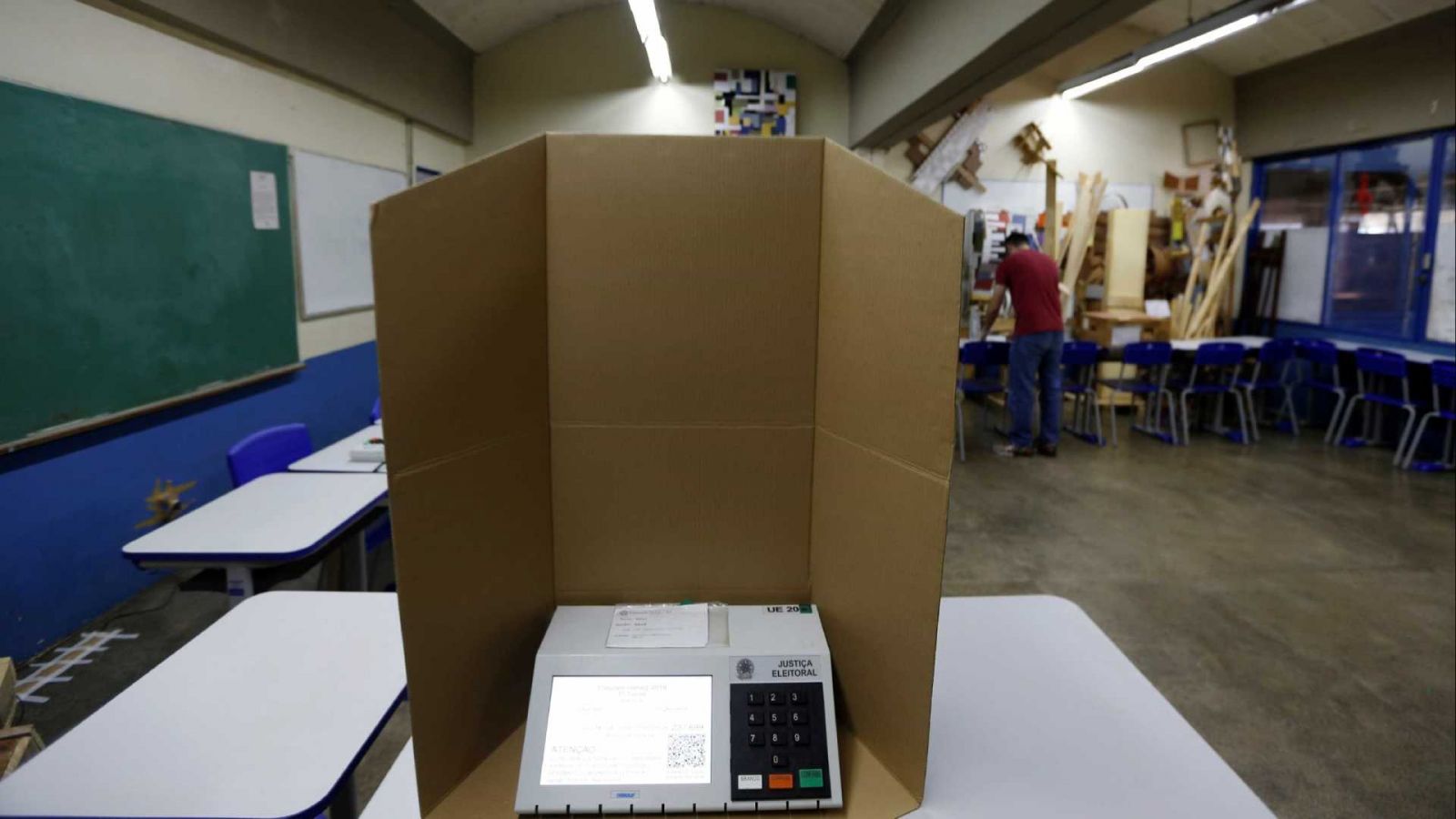 VOTAÇÃO NO EXTERIOR É ENCERRADA EM 18 PAÍSES - News Rondônia