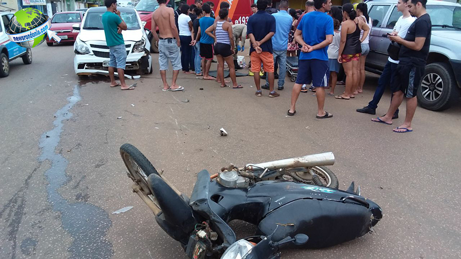 MOTOQUEIRO INVADE PREFERENCIAL E FICA FERIDO AO SER ATINGIDO POR AUTOMÓVEL - News Rondônia