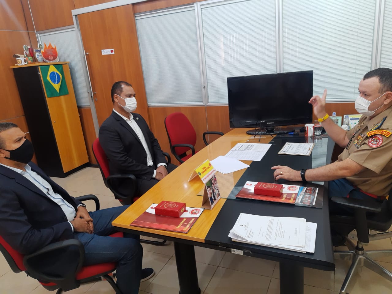 Deputado Alex Silva recebe reconhecimento do corpo de bombeiros de Rondônia - News Rondônia