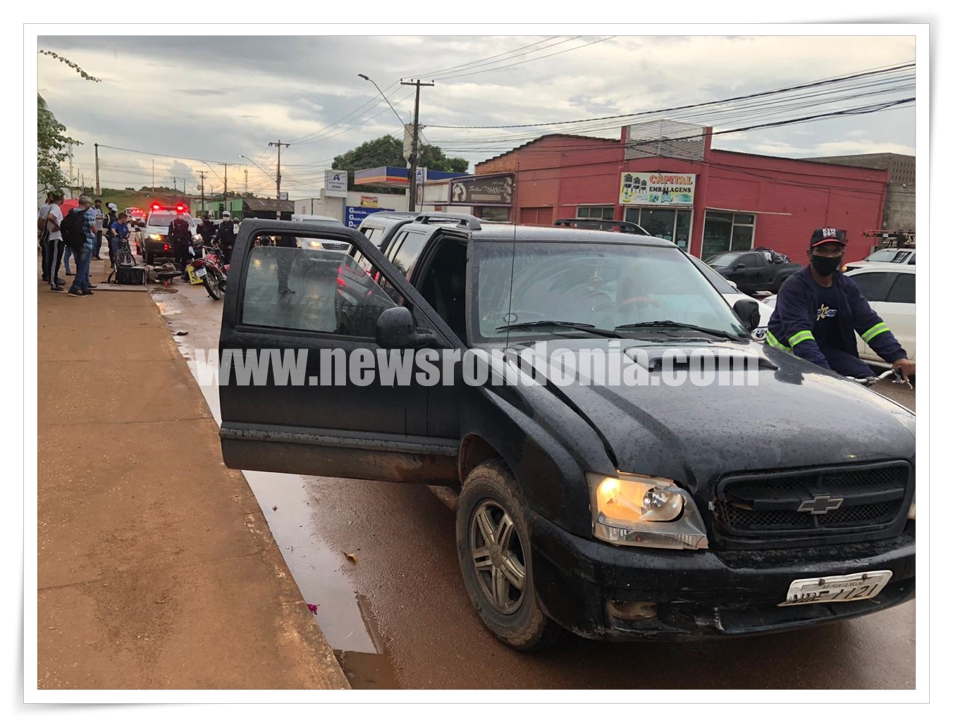 Motoboy fica com fratura exposta após bater de frente com caminhonete na zona sul - News Rondônia