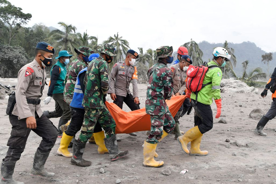 Sobe para 34 número de mortos após erupção de vulcão na Indonésia - News Rondônia