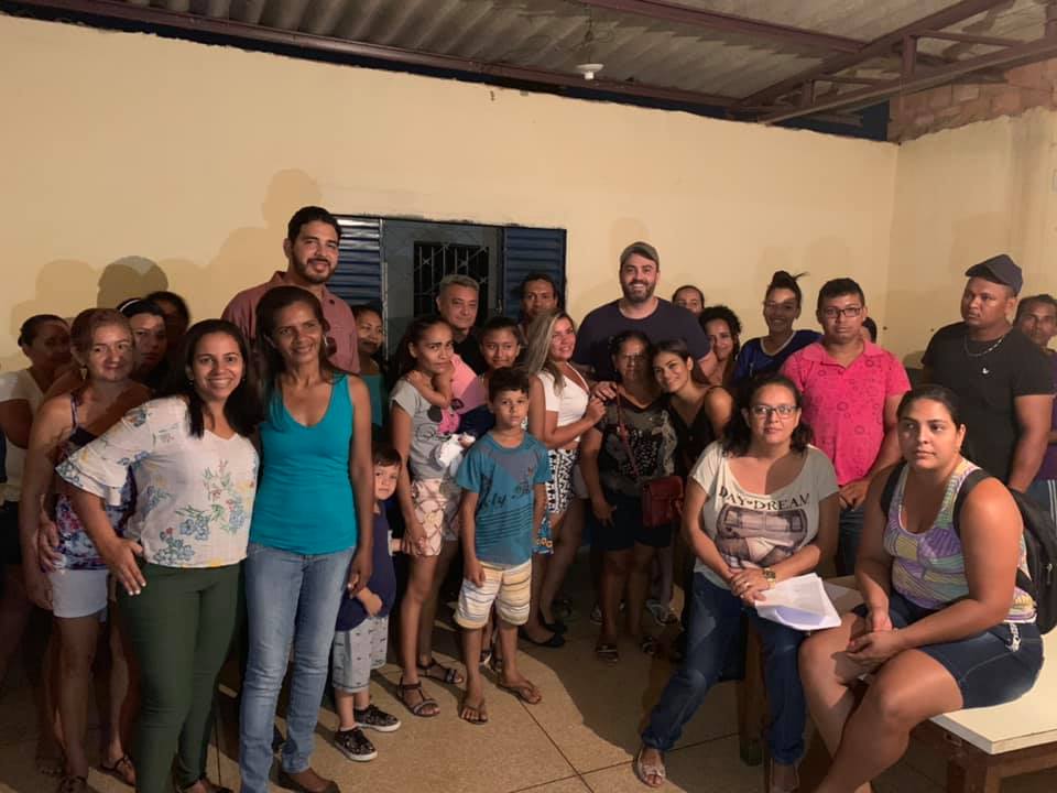 DEPUTADO LÉO MORAES REALIZA REUNIÃO COM MORADORES DA ZONA LESTE DA CAPITAL - News Rondônia
