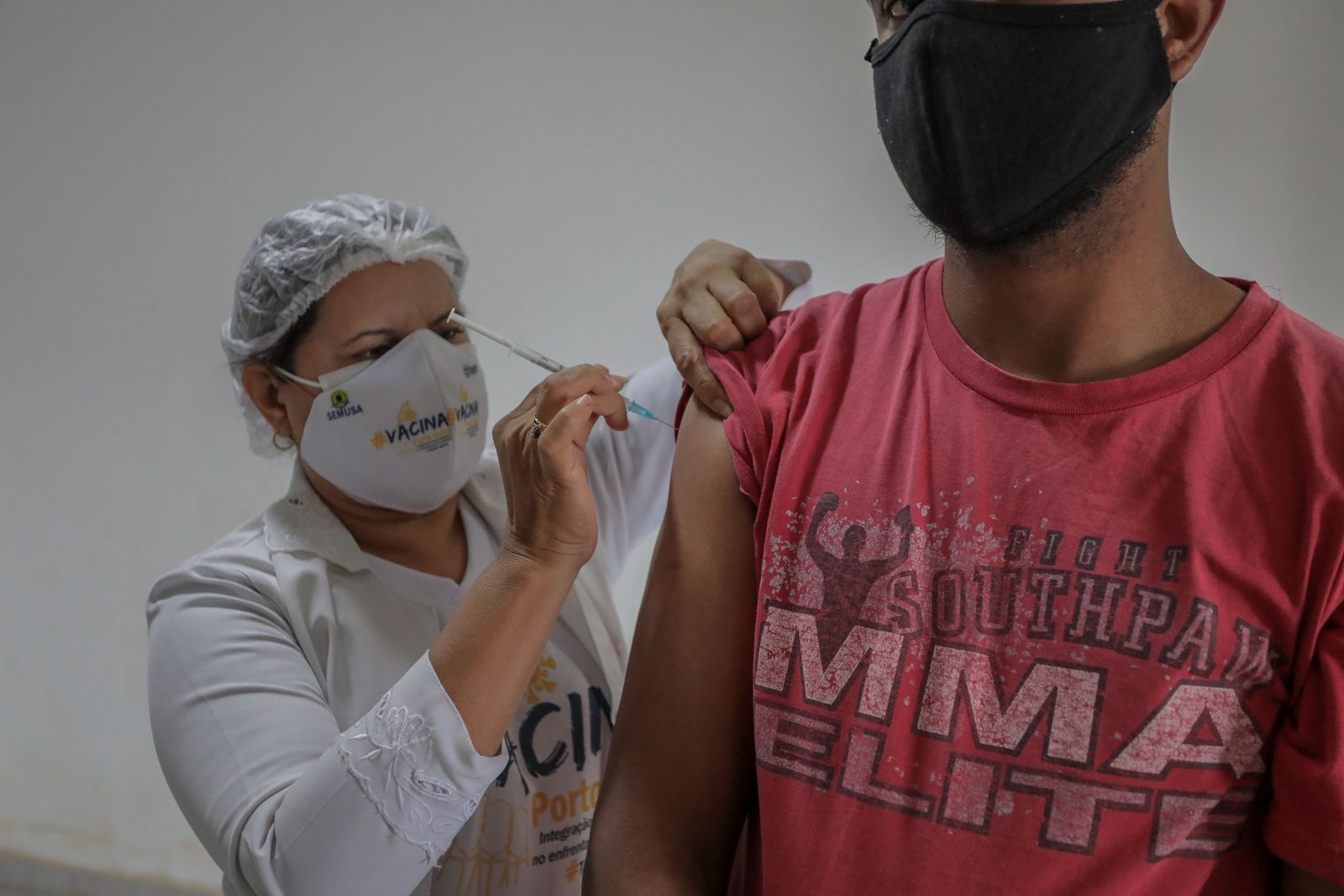 Prefeito acompanha força-tarefa de vacinação aos caminhoneiros contra a Covid-19 - News Rondônia