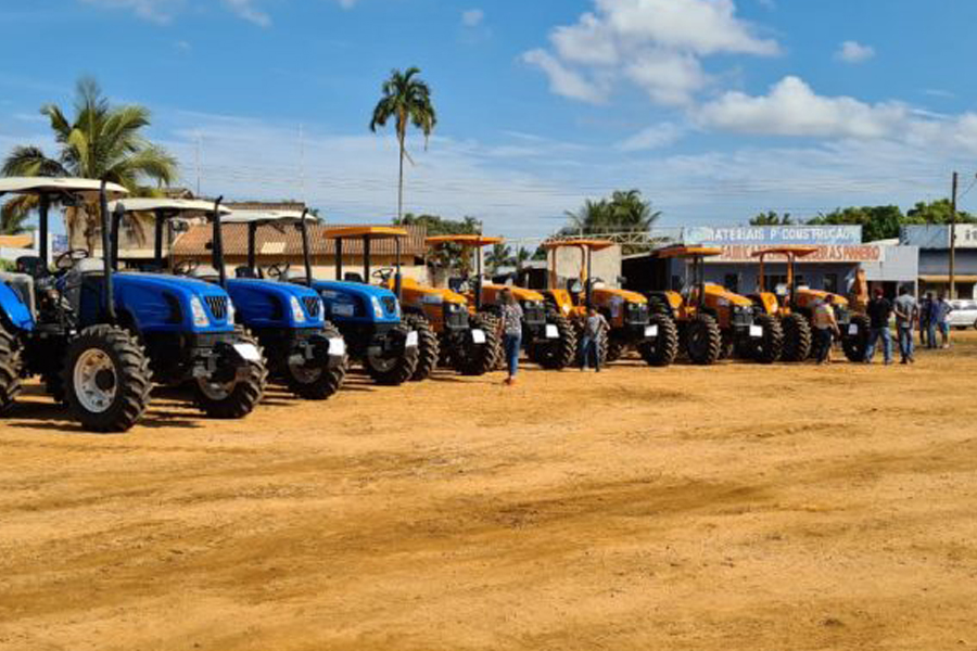 Maquinários agrícolas adquiridos pelo Programa Calha Norte são entregues a associações em Vilhena - News Rondônia