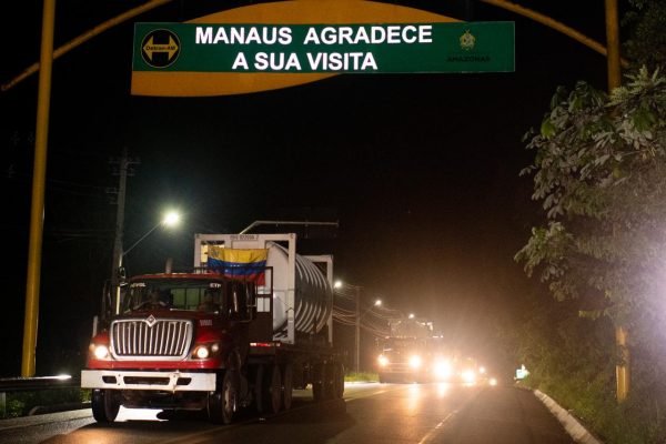 Caminhões com mais de 100 mil m³ de oxigênio da Venezuela chegam a Manaus - News Rondônia