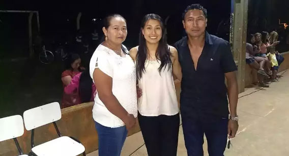ORGULHO: 1ª médica indígena Kaiowá atende em guarani e é orgulho da comunidade - News Rondônia