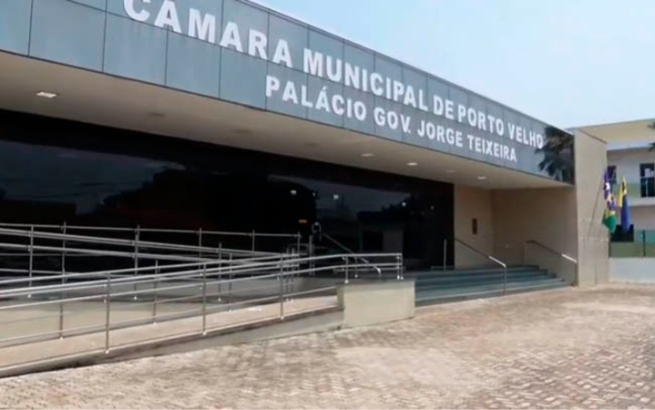 Em áudios vazados, vereador da Câmara Municipal chama outros vereadores de vagabundos - News Rondônia