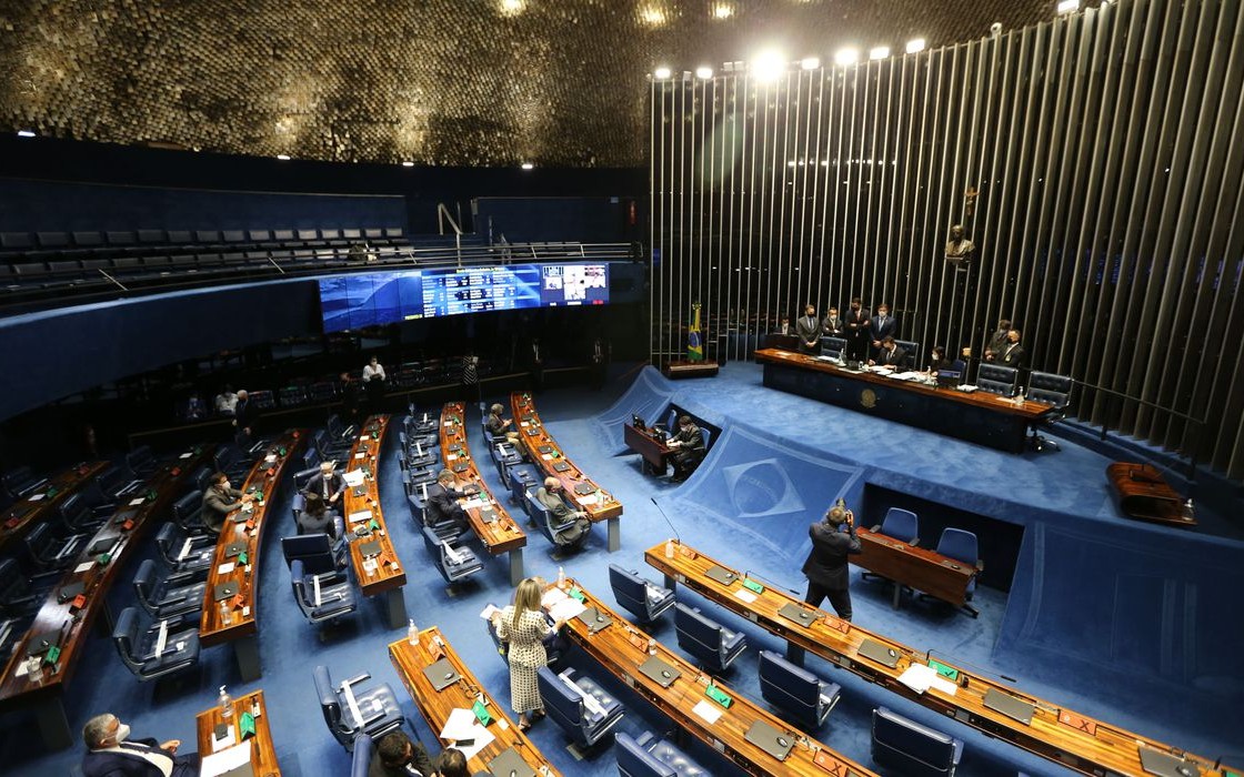 Senado: falta de quórum adia votação de PEC sobre cargos comissionados - News Rondônia