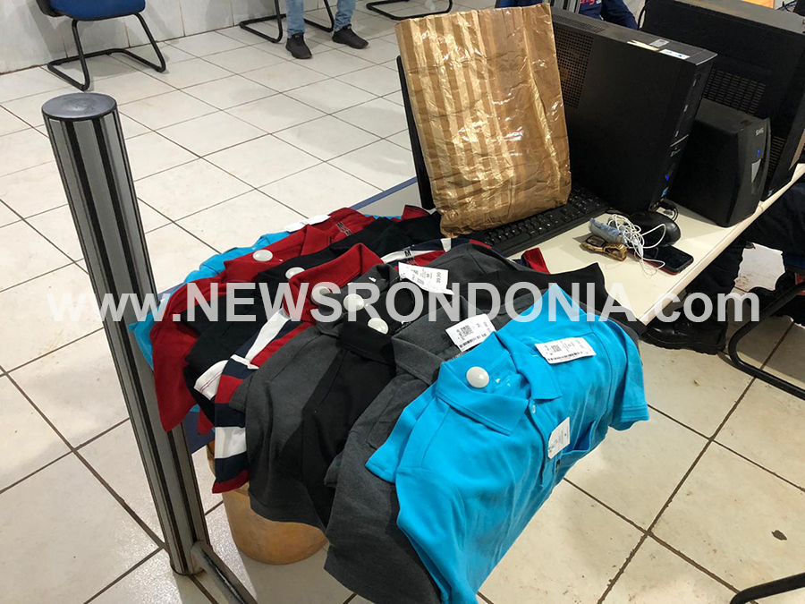 Jovem é flagrado por câmeras de segurança furtando roupas no Porto Velho Shopping - News Rondônia