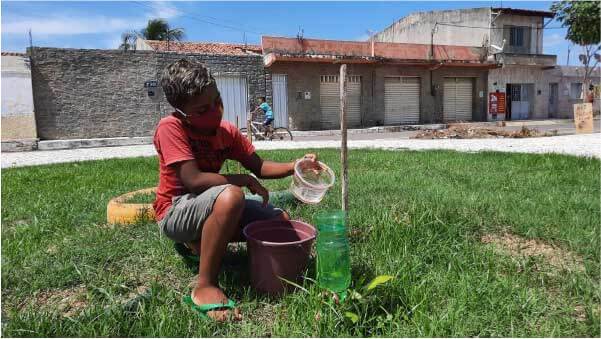 Garoto de 11 anos adota praça e planta mais de 30 árvores em um mês - News Rondônia