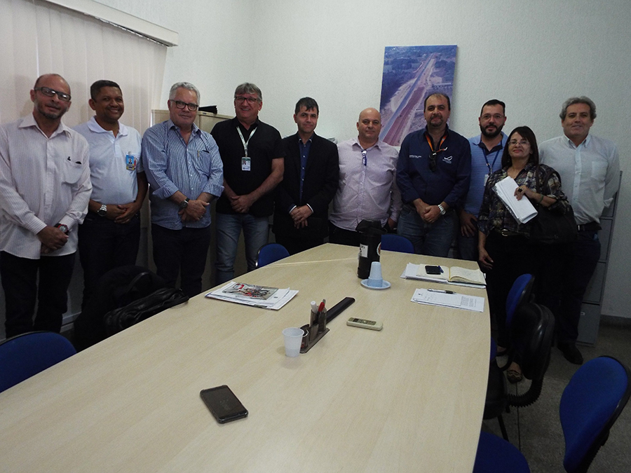 ASSOCIAÇÃO DOS FERROVIÁRIOS PARTICIPA DE REUNIÃO COM SANTO ANTÔNIO ENERGIA E IMPULSIONA REATIVAÇÃO DA LOCOMOTIVA EM ÁREA TOMBADA - News Rondônia