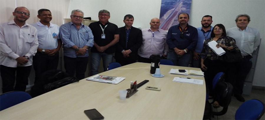 ASSOCIAÇÃO DOS FERROVIÁRIOS PARTICIPA DE REUNIÃO COM SANTO ANTÔNIO ENERGIA E IMPULSIONA REATIVAÇÃO DA LOCOMOTIVA EM ÁREA TOMBADA - News Rondônia