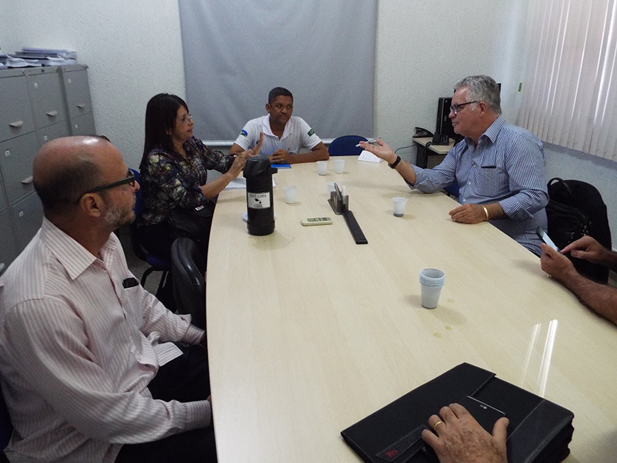 ASSOCIAÇÃO DOS FERROVIÁRIOS PARTICIPA DE REUNIÃO COM SANTO ANTÔNIO ENERGIA E IMPULSIONA REATIVAÇÃO DA LOCOMOTIVA EM ÁREA TOMBADA - News Rondônia