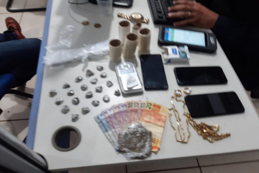 DENUNCIADOS - Traficante é preso usando adolescentes para vender drogas em boca de fumo em Porto Velho - News Rondônia
