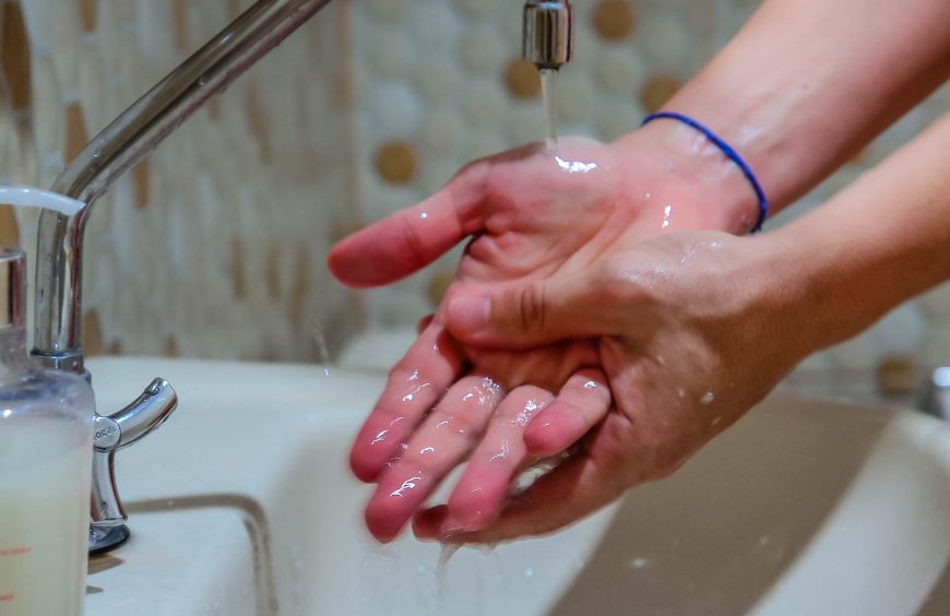 HIGIENIZAÇÃO - Cuidados com a higiene pessoal devem ser reforçados; orientação visa reduzir proliferação da Covid-19 em Rondônia - News Rondônia