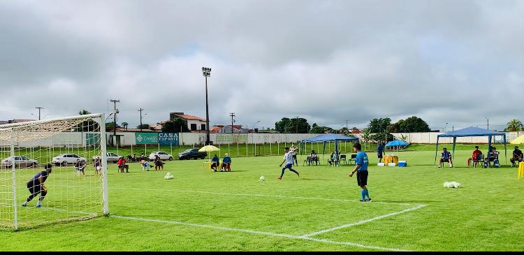 Sem poder realizar jogos de futebol, Amerolim realiza desafios de pênaltis - News Rondônia