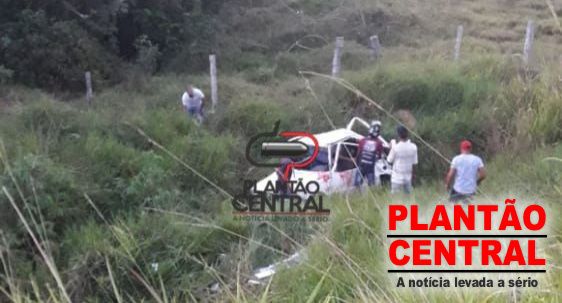 Capotamento de veículo deixa 4 pessoas da mesma família feridas - News Rondônia