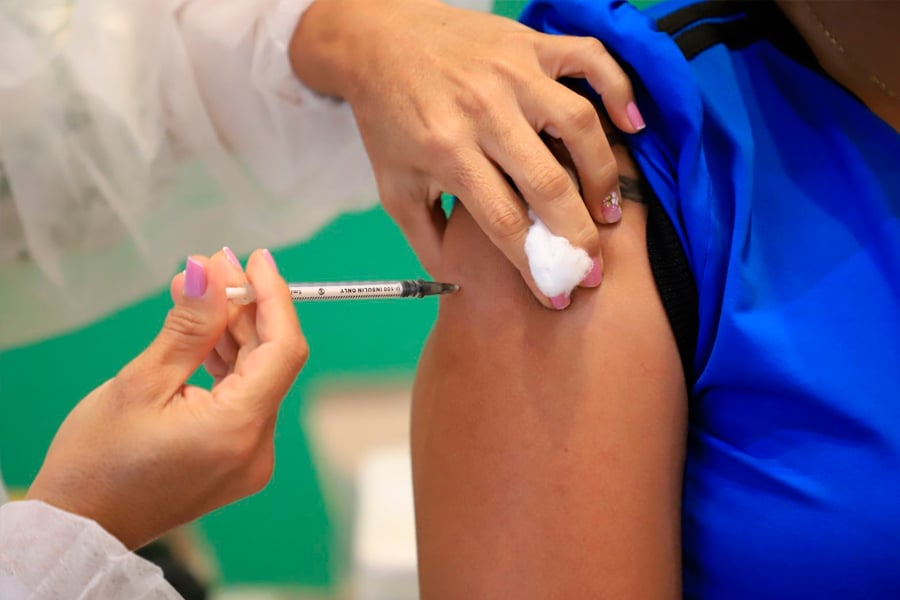 IMUNIZAÇÃO - Unidades de saúde do município voltam a vacinar contra a covid-19 na sexta-feira (22) - News Rondônia