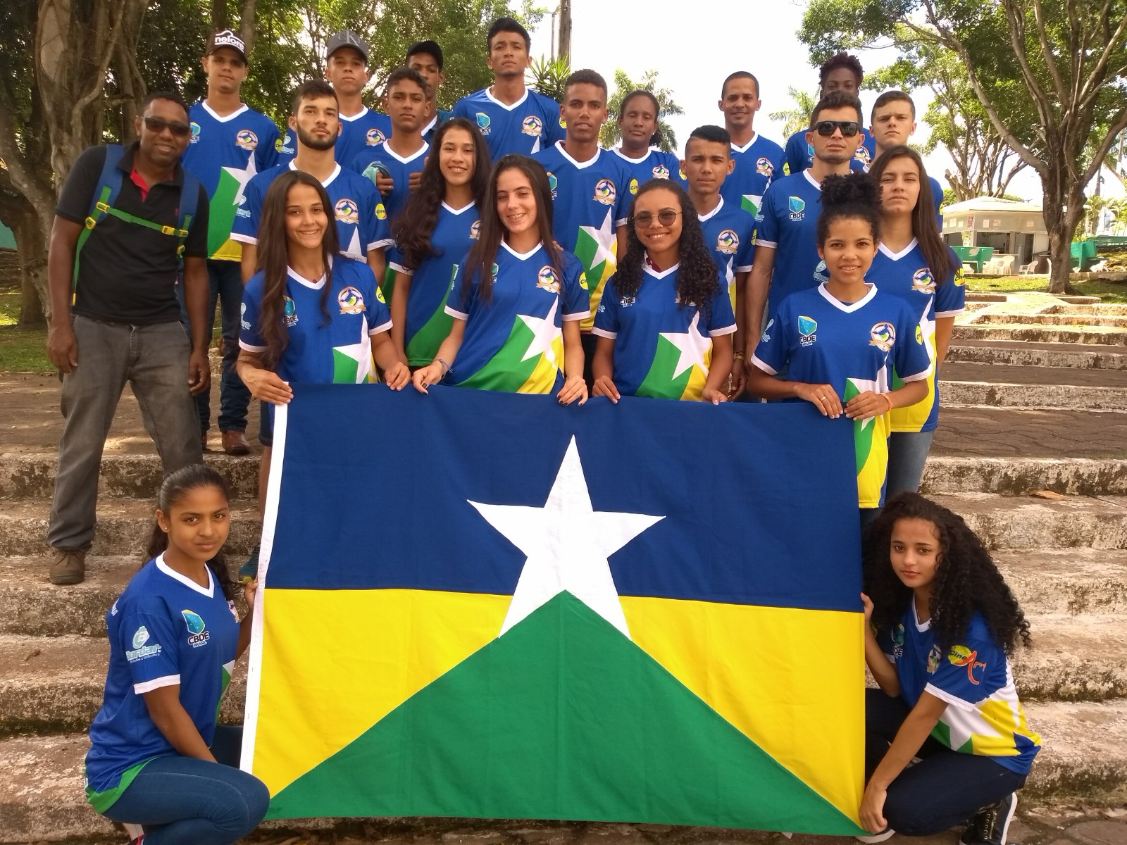 SELEÇÃO ESCOLAR DE ATLETISMO EMBARCOU DE CACOAL RUMO AO BRASILEIRO ESCOLAR EM NATAL RN - News Rondônia