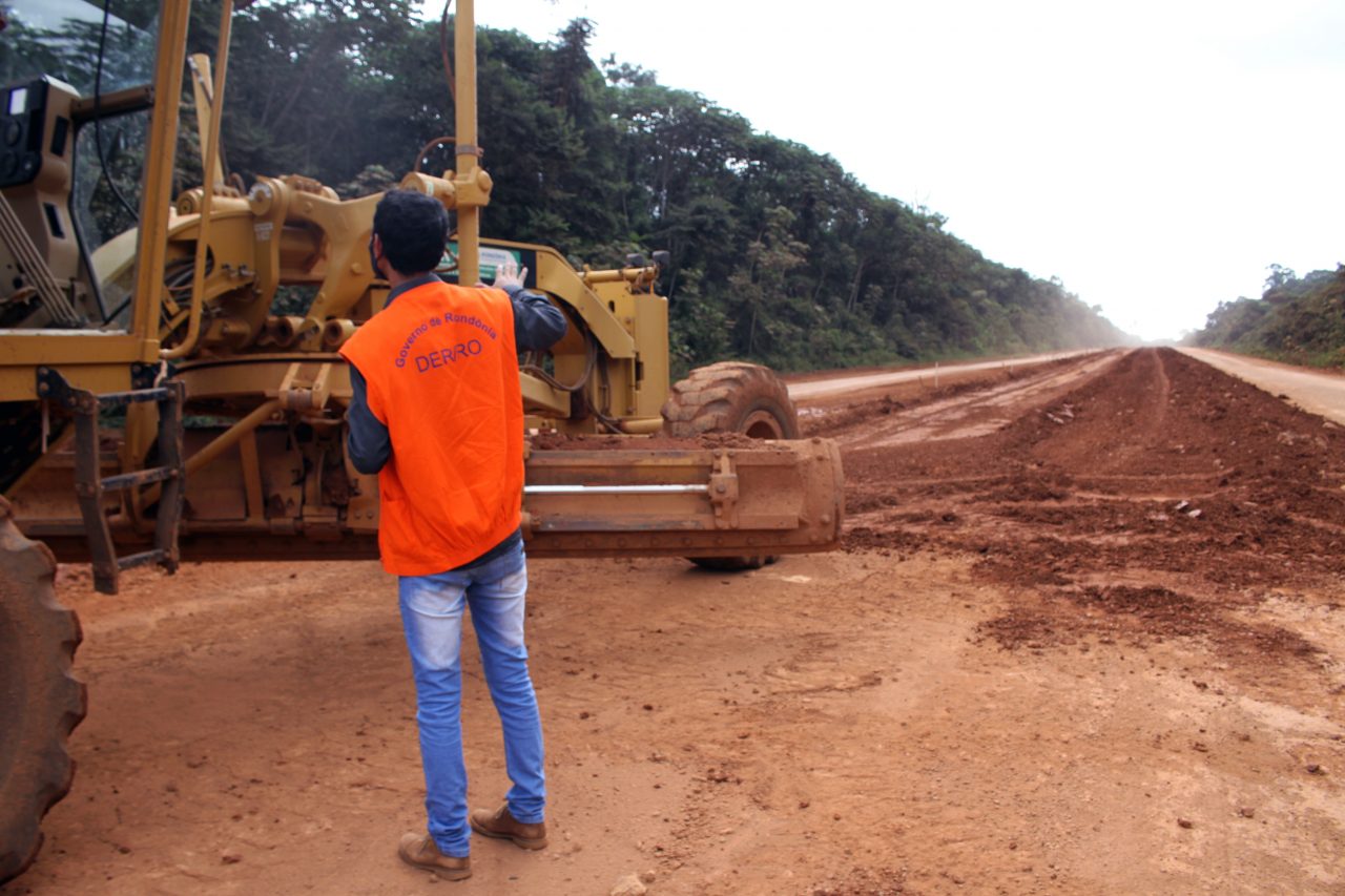 Governo de Rondônia avança na recuperação das estradas do Belmont e Expresso Porto e dá continuidade em outras frentes de trabalho - News Rondônia