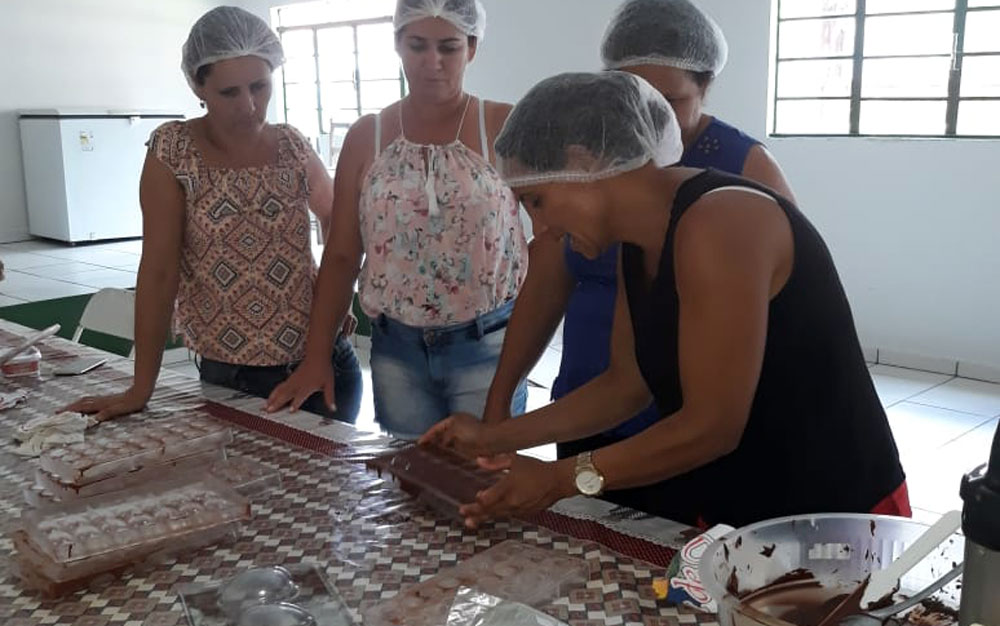 PRODUÇÃO DE OVOS DE PÁSCOA É OPÇÃO PARA AUMENTAR A RENDA NO CAMPO EM RONDÔNIA - News Rondônia