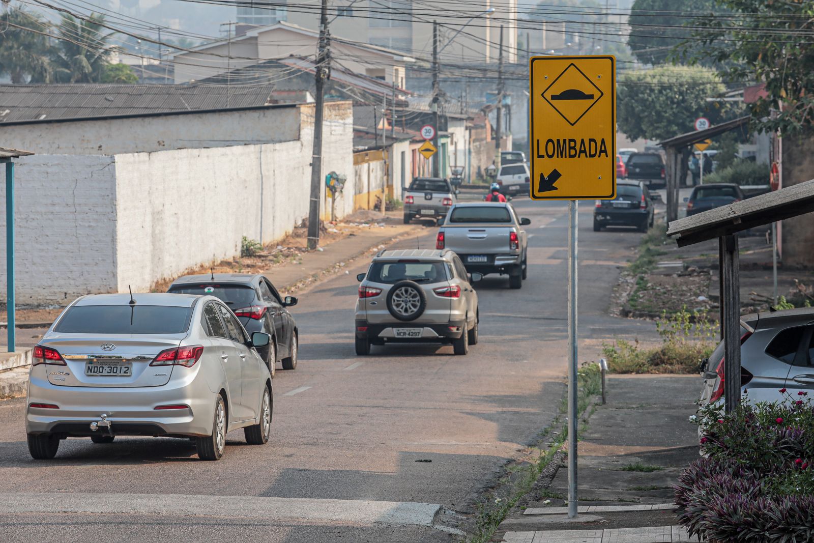 SEM RUMO - Jovem é preso furtando placas de sinalização em Porto Velho - News Rondônia