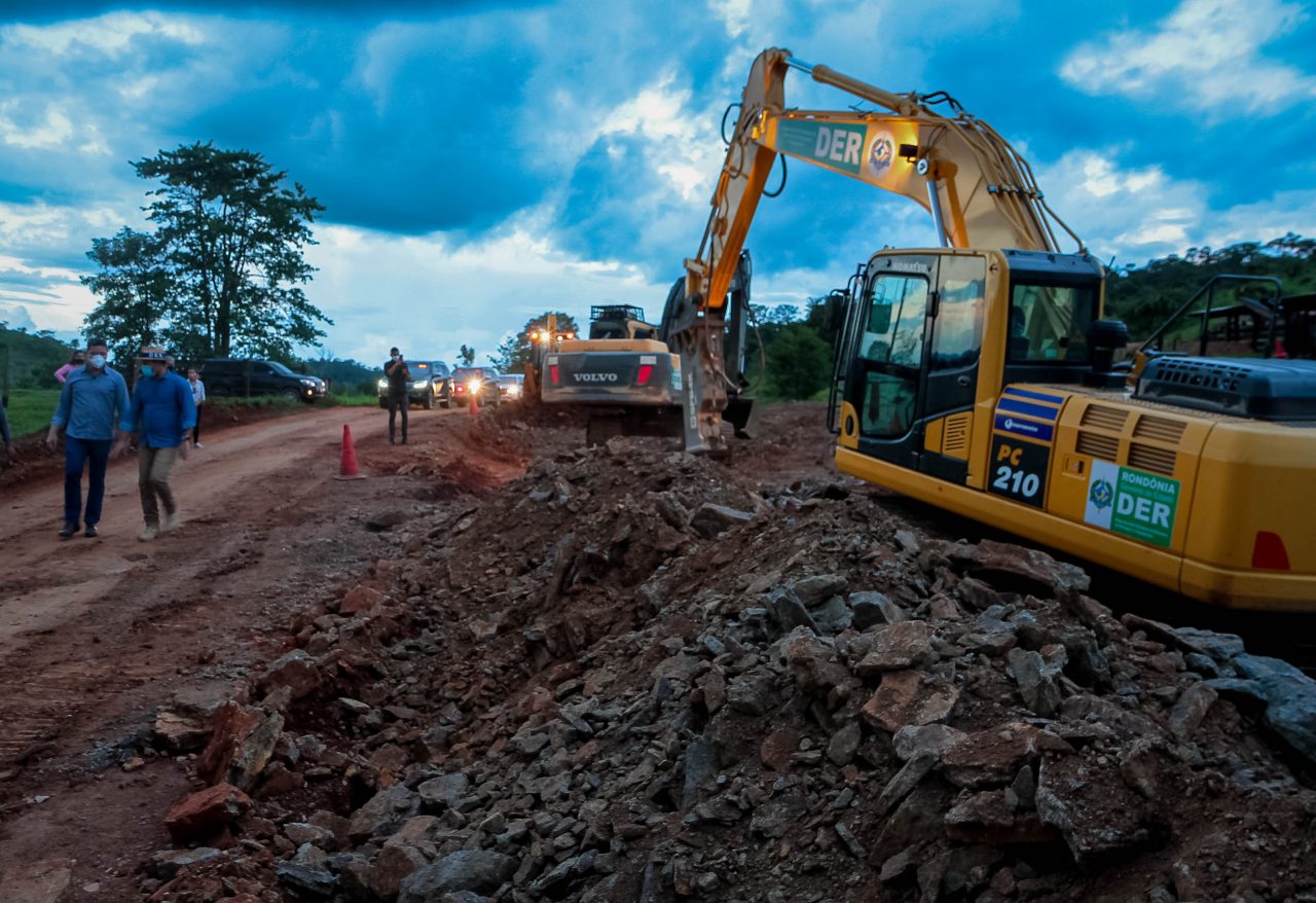 DER concentra força-tarefa para trabalhos desenvolvidos nas serras de Tarilândia, distrito de Jaru, na RO- 464 - News Rondônia